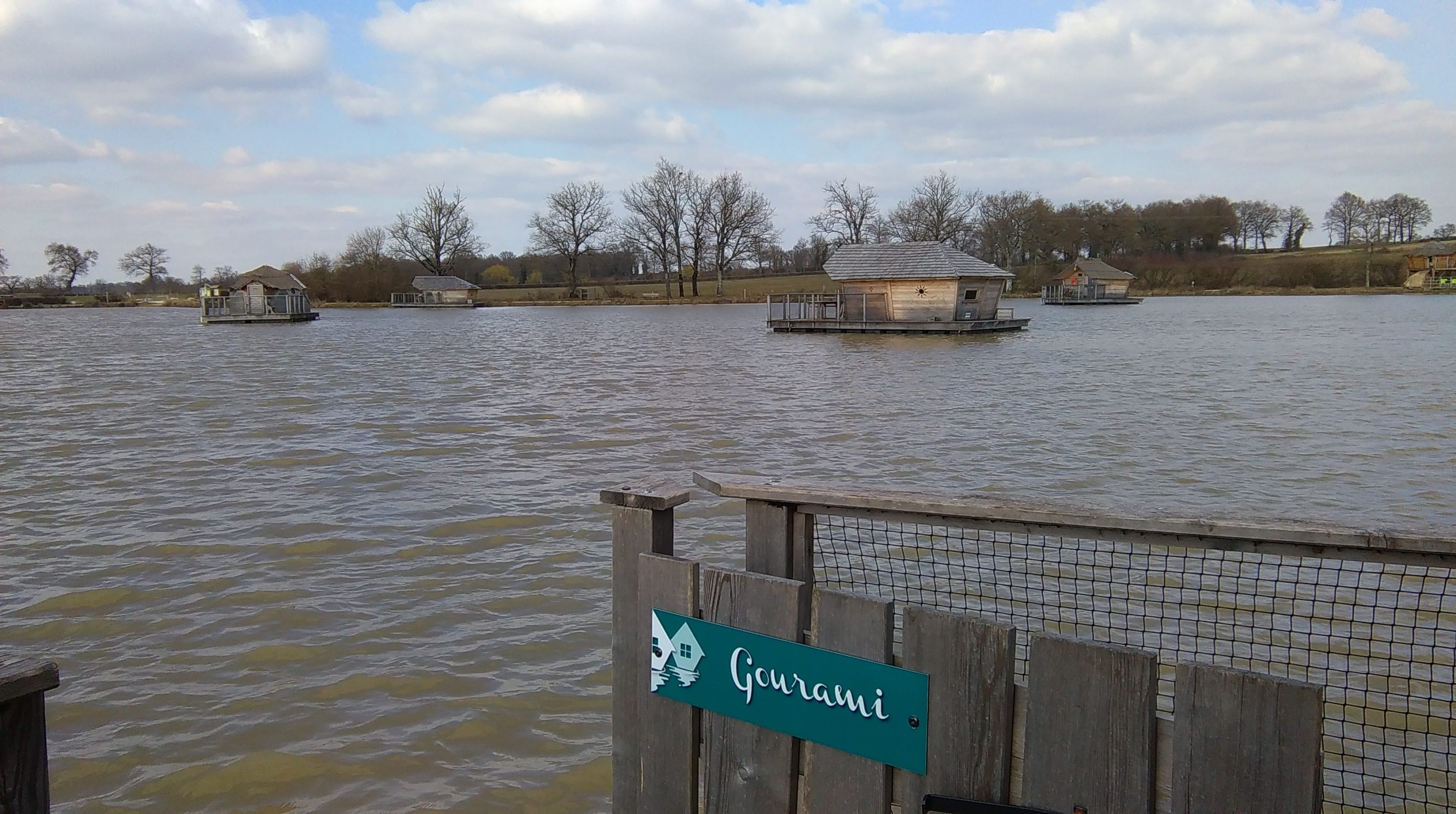 CABANE LE GOURAMI