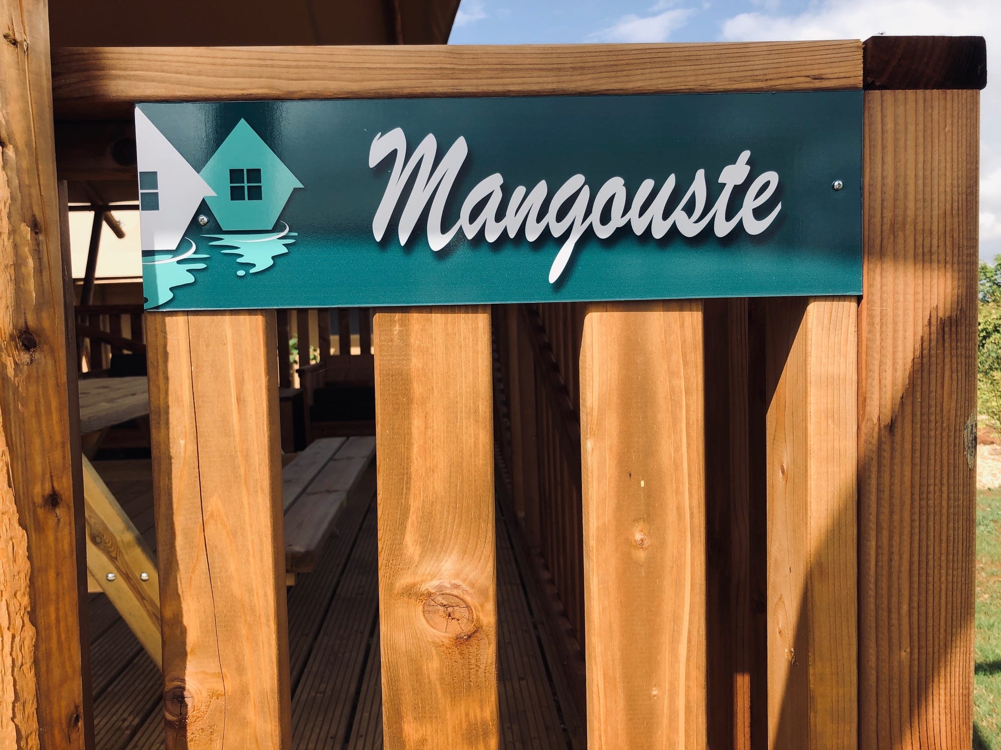 Panneau-Mangouste