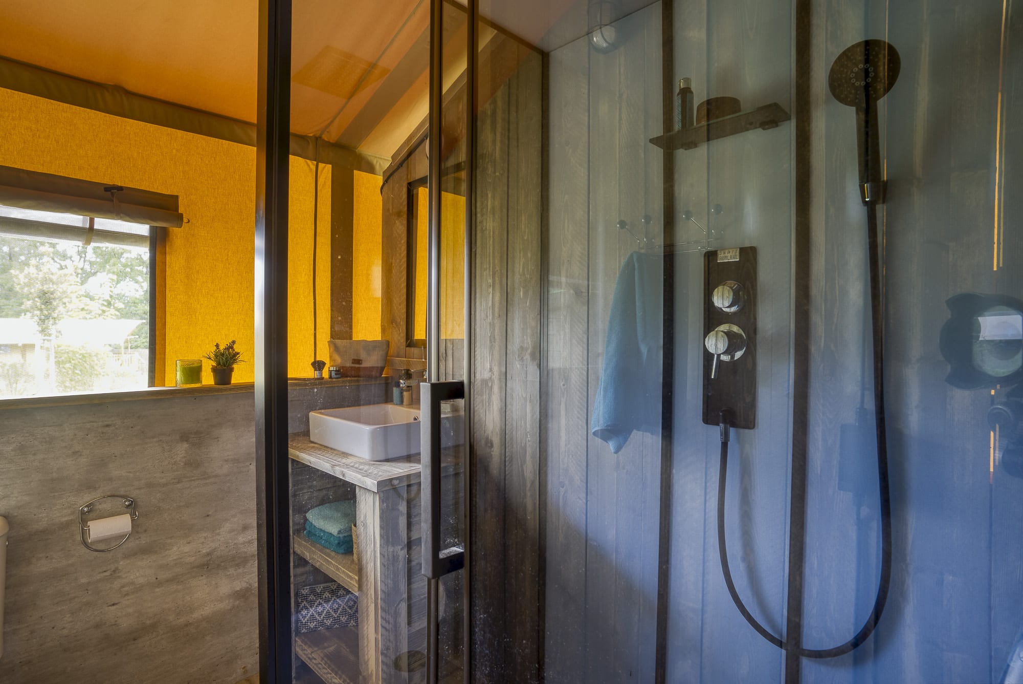 2021_Village_flottant_pressac_hebergement_tente_safari_024.jpg